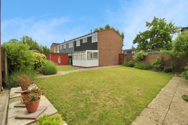 3 bed property, in Maytree Close, £225,000