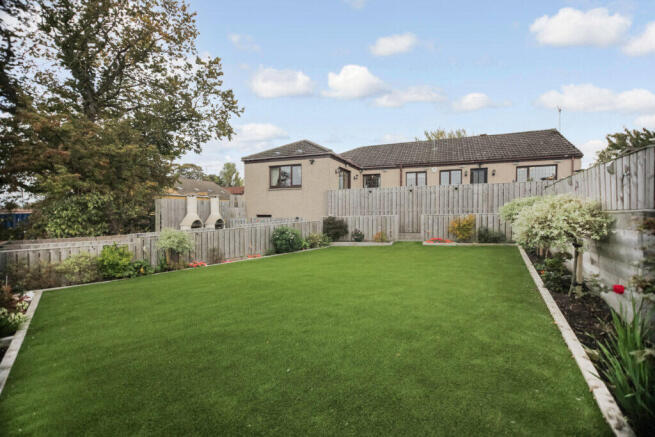 3 bed property, in 30A Salters Road, £447,000
