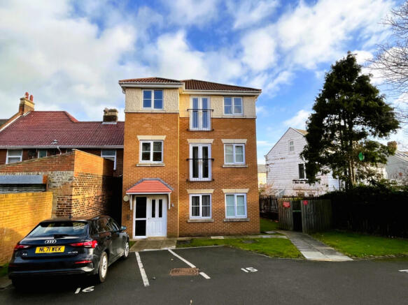 2 bed property, in Burdon Court, £40,000