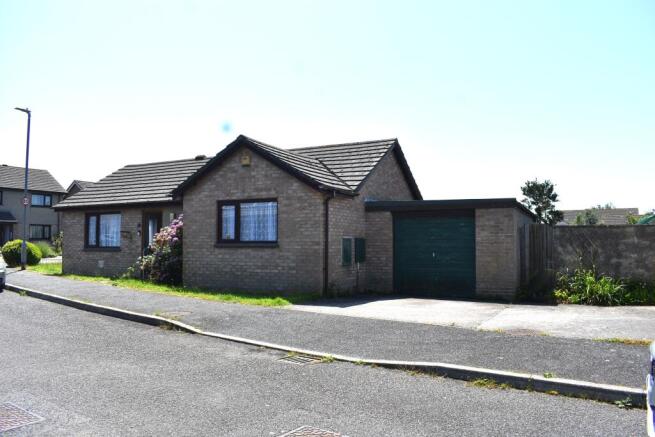 2 bed property, in Townfield, £215,000