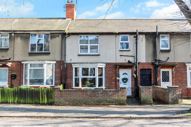 3 bed property, in Westfield Road, £185,000