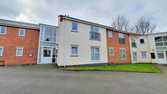 1 bed property, in Bedford Street, £80,000