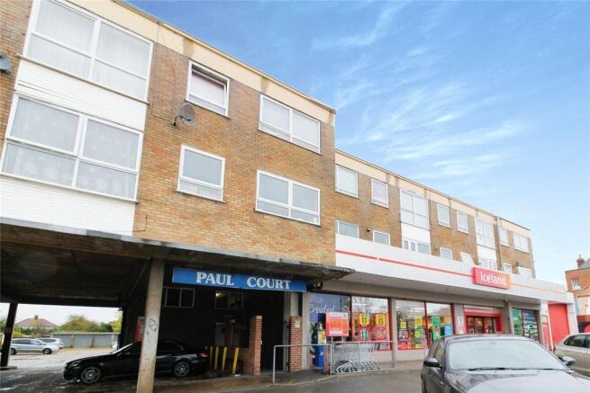 1 bed property, in London Road, £160,000