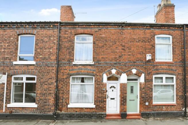 2 bed property, in Ramsbottom Street, £110,000