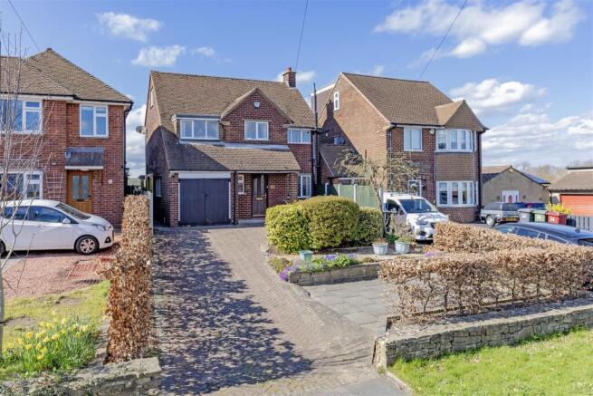 3 bed property, in Cutthorpe Road, £395,000