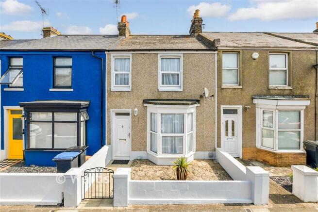 2 bed property, in Milton Avenue, £210,000