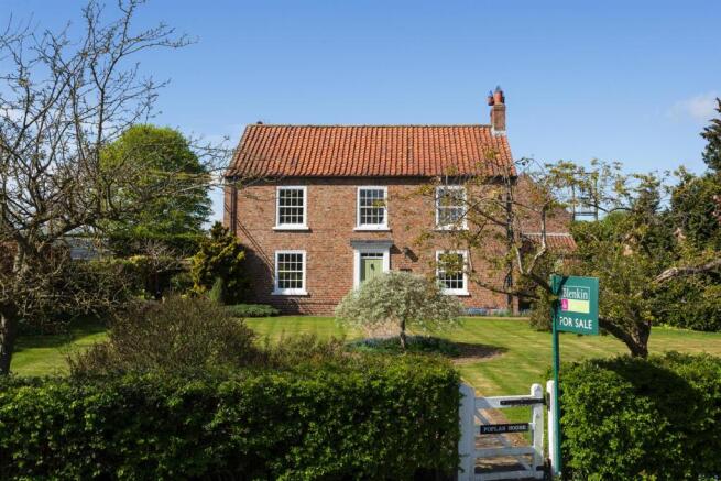 4 bed property, in Poplar House, £800,000
