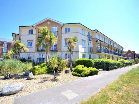 2 bed property, in Eugene Way, £170,000