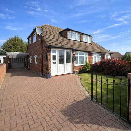 3 bed property, in Lindsay Close, £500,000