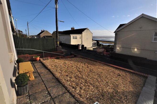 3 bed property, in Elgin Road, £225,000