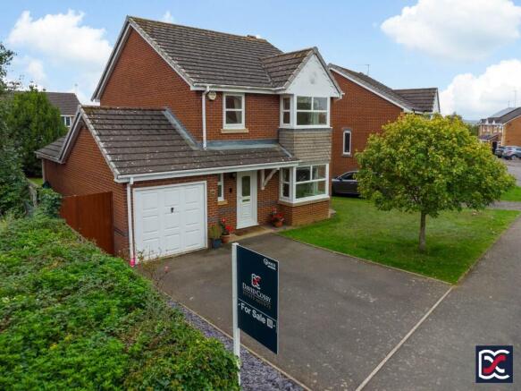 4 bed property, in Jenner Crescent, £370,000