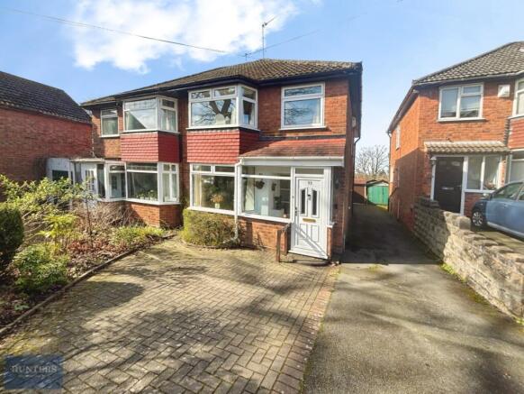 3 bed property, in Grove Lane, £330,000