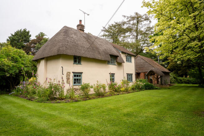 4 bed property, in The Cottage, £1,150,000