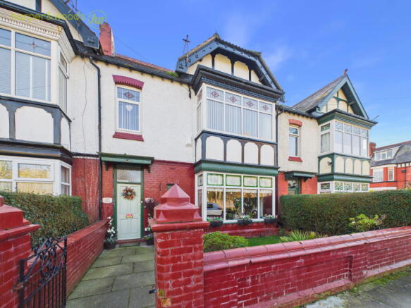 1 bed property, in Silverbeech Road, £115,000