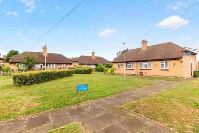 2 bed property, in 191 Maiden Lane, £100,000