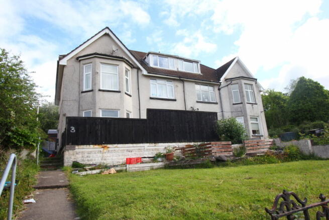 5 bed property, in Tyn-Y-Wern Villas, £260,000