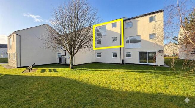 2 bed property, in Glan Gors, £87,500