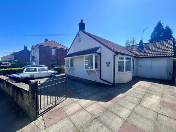 2 bed property, in Brown Lane, £395,000