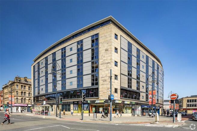 2 bed property, in Landmark House, £52,000