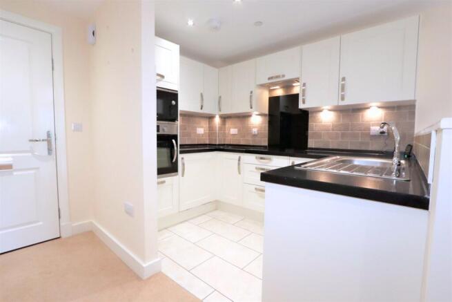 1 bed property, in The Folds, £110,000