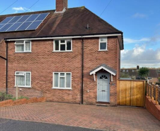 3 bed property, in Meridian Road, £459,950