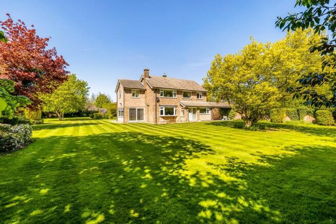 4 bed property, in Garfits Lane, £575,000
