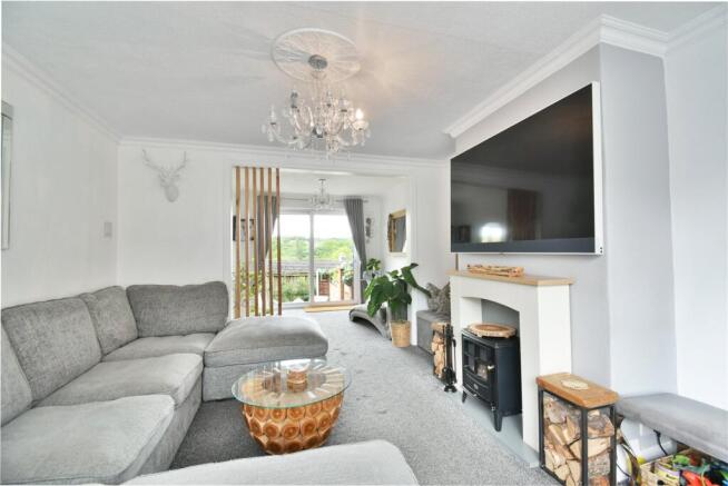 4 bed property, in Dale View, £315,000