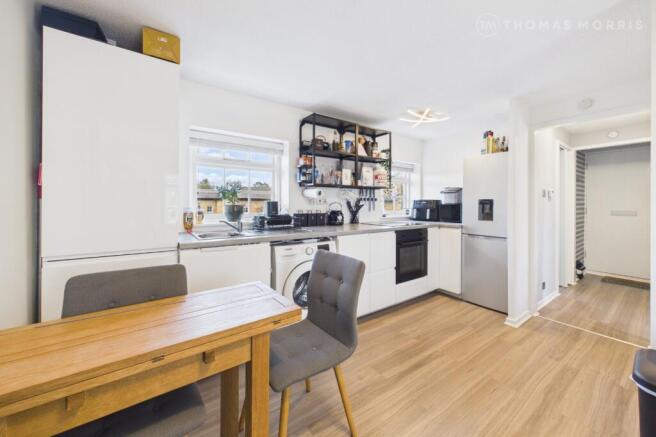 1 bed property, in St. Neots Road, £140,000