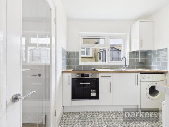 3 bed property, in Eastfield Road, £325,000