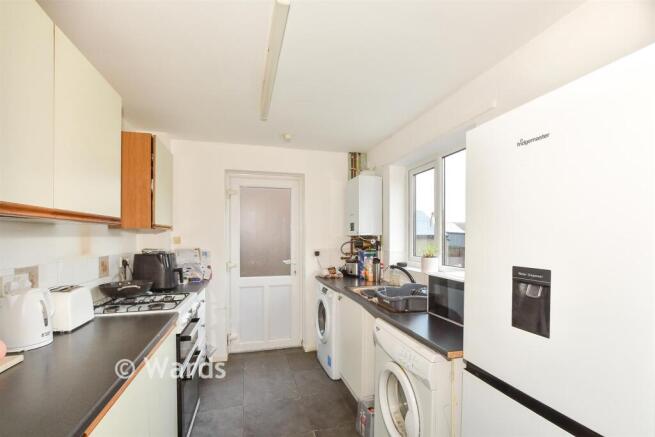 3 bed property, in Cornwall Road, £280,000