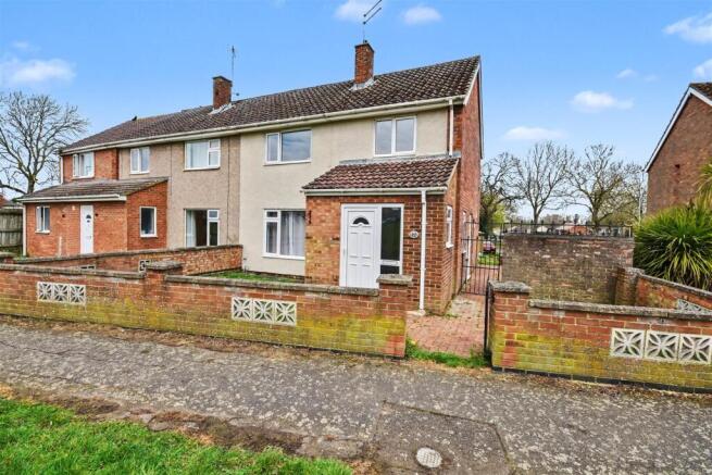 3 bed property, in Stalbridge Walk, £199,950