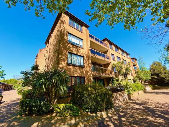 1 bed property, in Widmore Road, £210,000