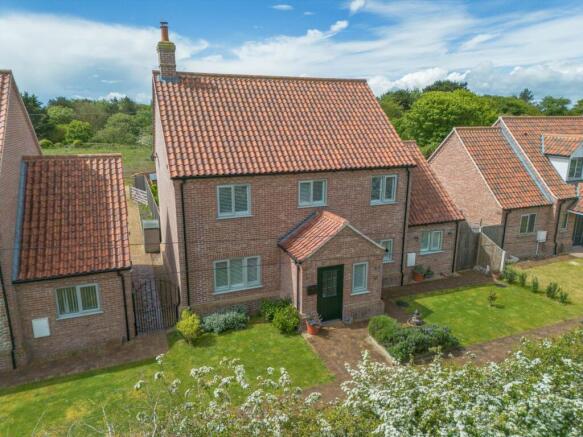 3 bed property, in Church Meadow, £550,000