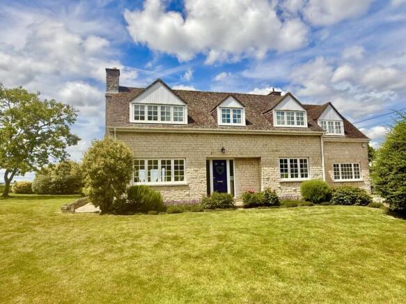 5 bed property, in Compton Road Over Compton, £995,000