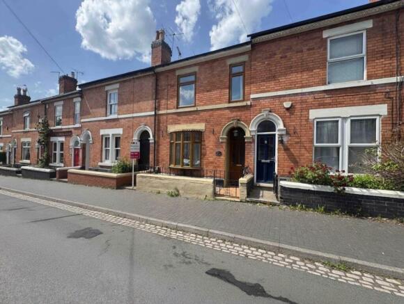 4 bed property, in West Avenue, £160,000