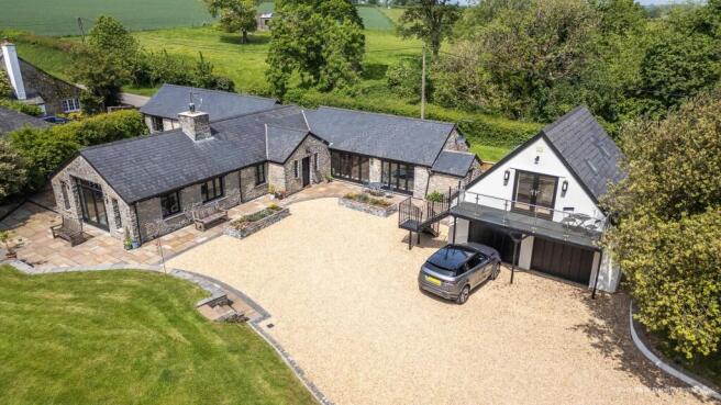4 bed property, in Sigingstone, £1,150,000