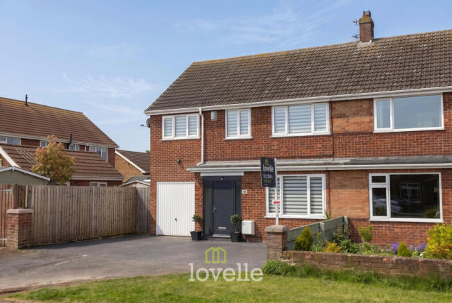 4 bed property, in Charles Avenue, £259,950