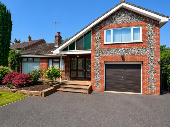 4 bed property, in Smallburgh NR12, £450,000
