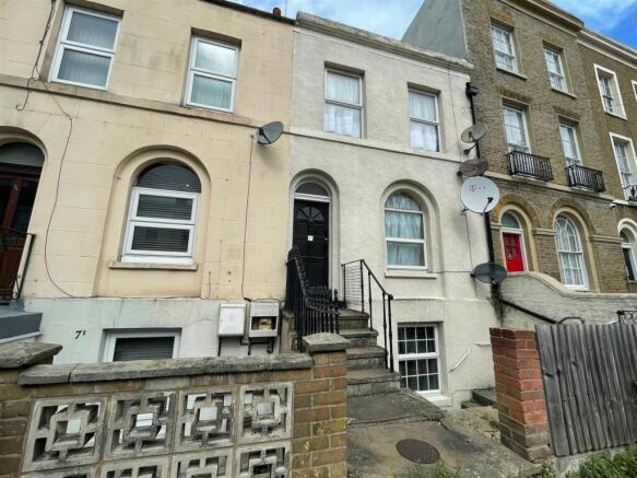 1 bed property, in Edwin Street, £115,000