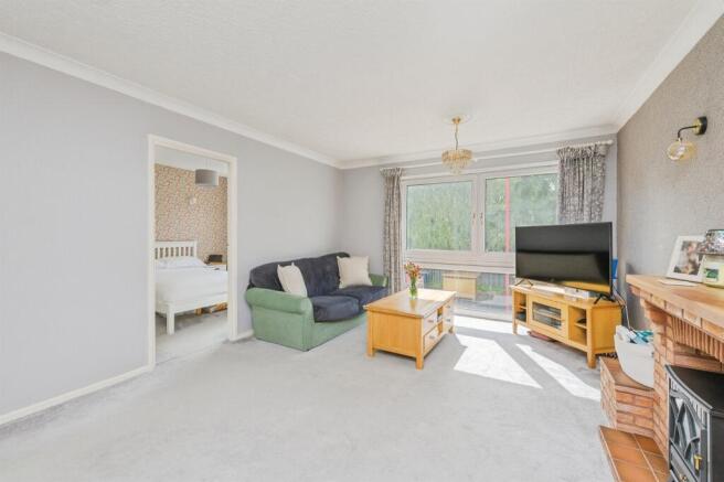 2 bed property, in College Road, £150,000