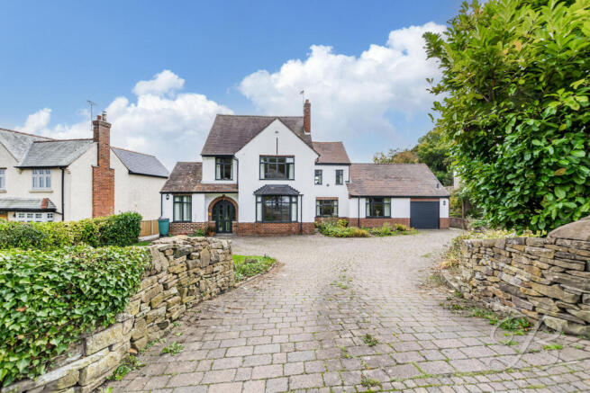 5 bed property, in Ashover Road, £675,000