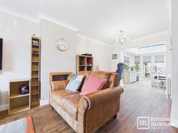 2 bed property, in Heathercroft Road, £325,000