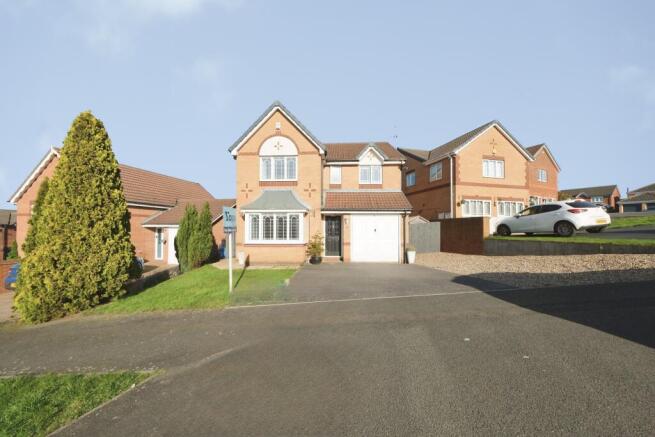 4 bed property, in Baysdale Drive, £350,000