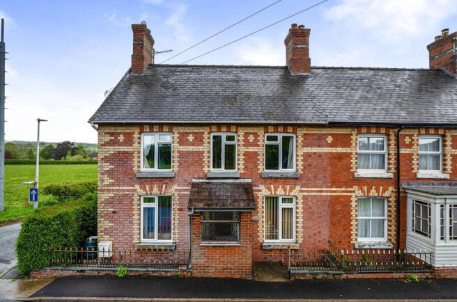 3 bed property, in Carno Road, £160,000
