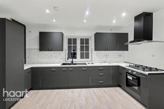 4 bed property, in Ingarsby Close, £475,000