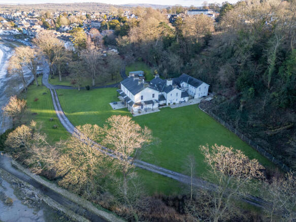 1 bed property, in Flat 9, £330,000