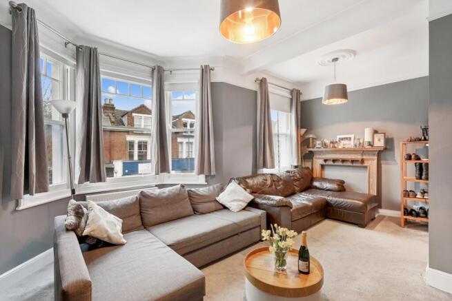 3 bed property, in Barmouth Road, £875,000