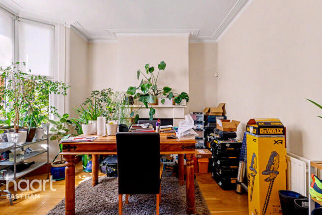 3 bed property, in Clifton Road, £475,000