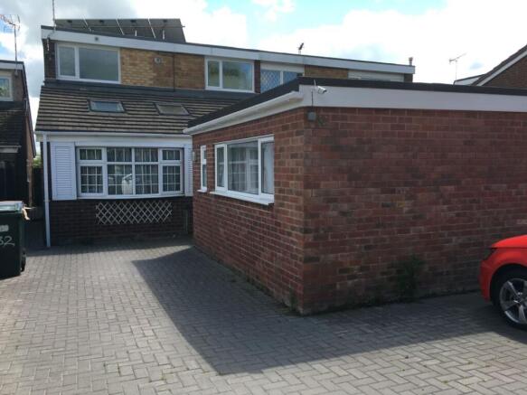 5 bed property, in 32 Athol Road, £240,000