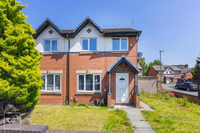 3 bed property, in Siddow Common, £170,000